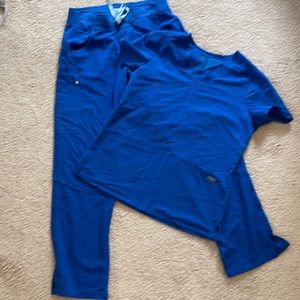 Figs royal blue sz small scrub set